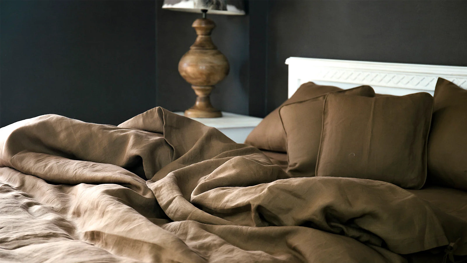 Why Flax Linen is a Good Choice for Luxury Resorts
