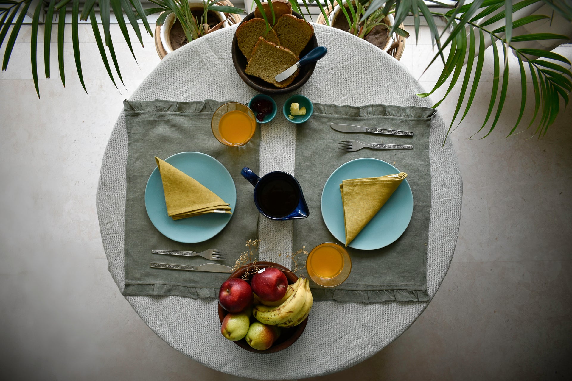 linen dining table placemats
