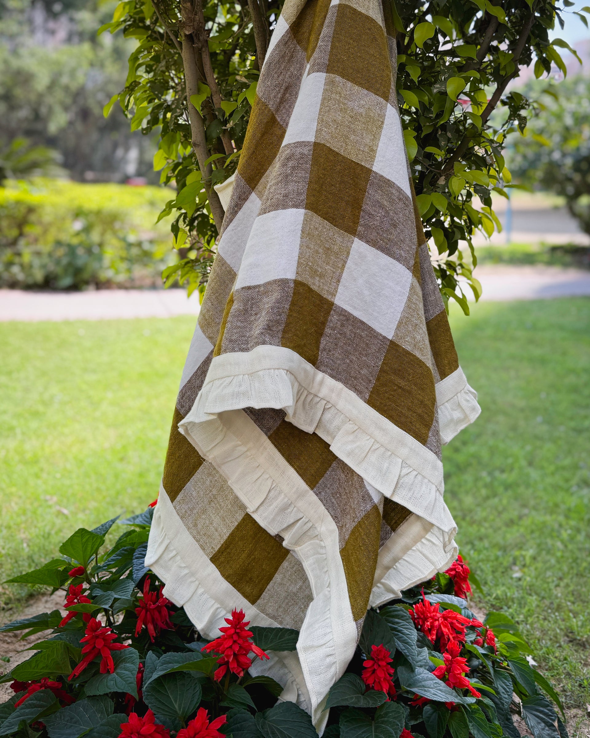 linen throws & blankets