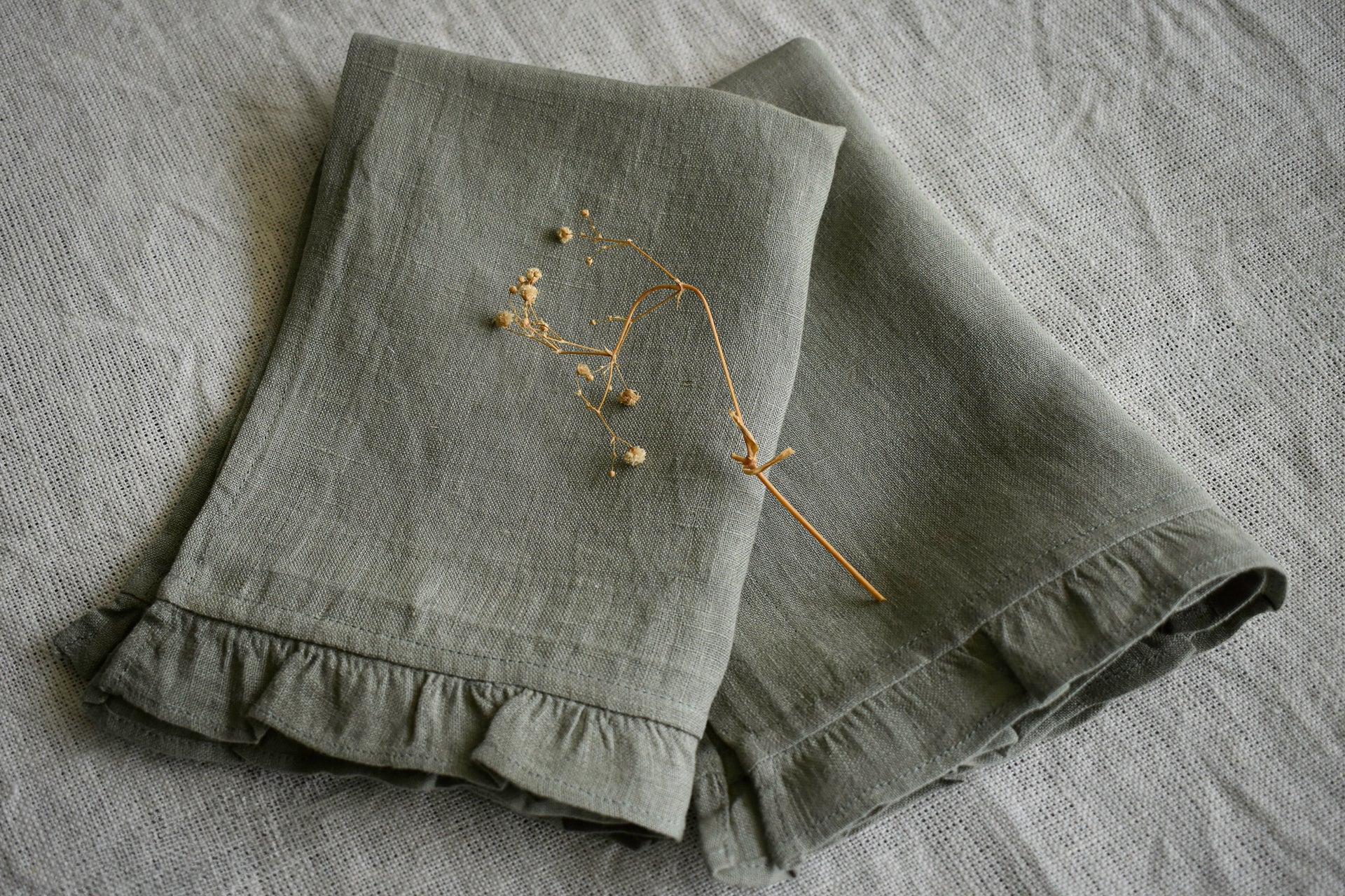 linen dining table placemats