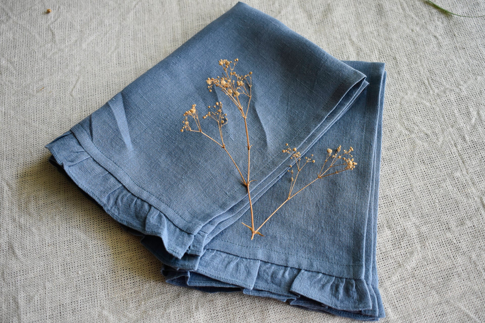 linen table placemats