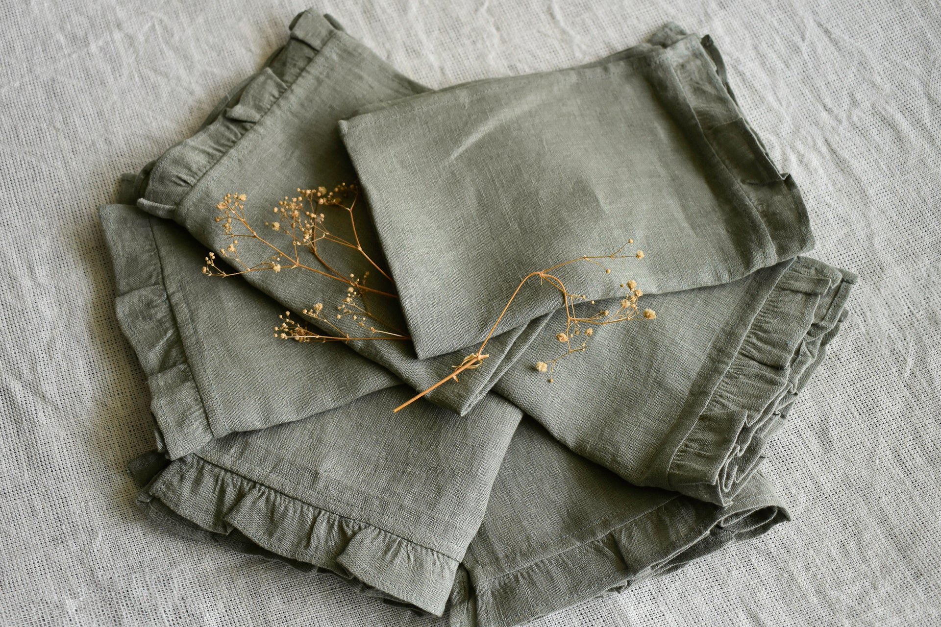 linen dining table placemats