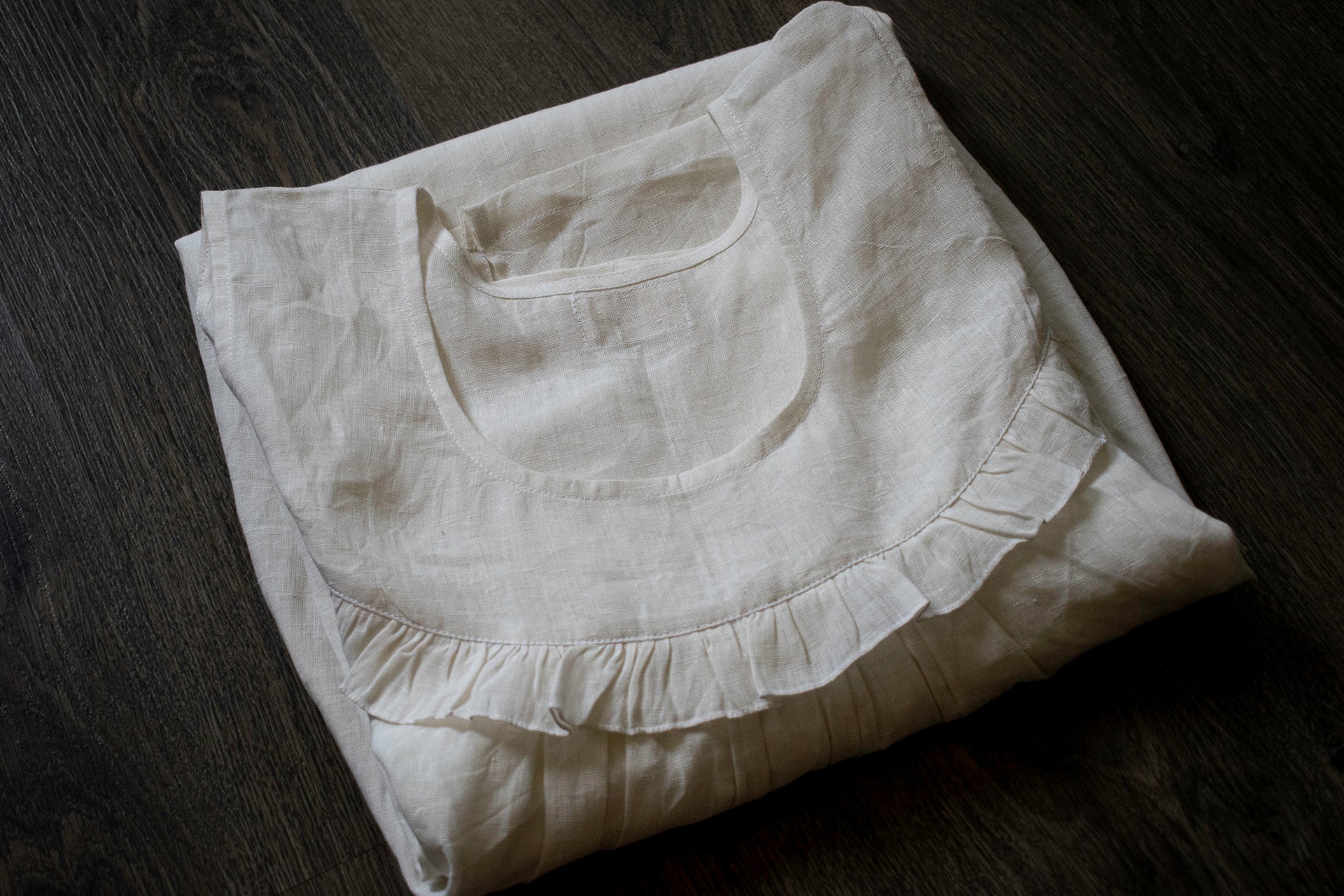 Pure linen nightwear