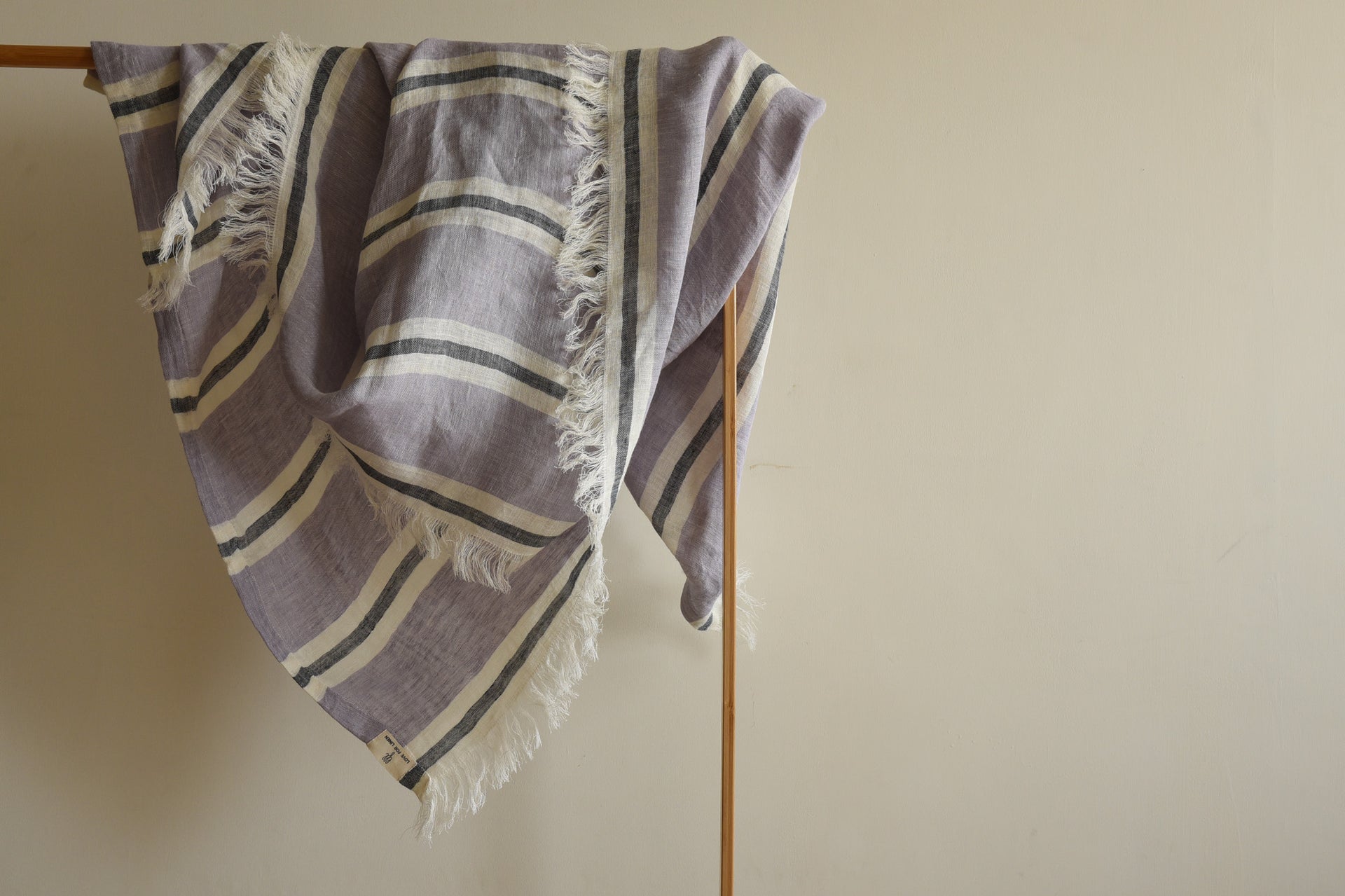 linen throws & blankets
