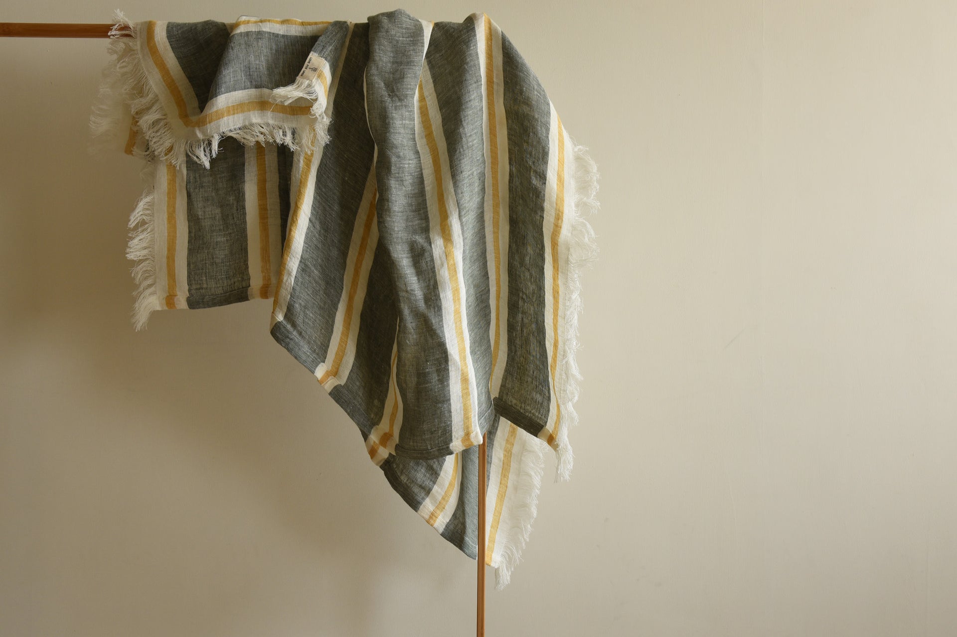 linen blanket throws