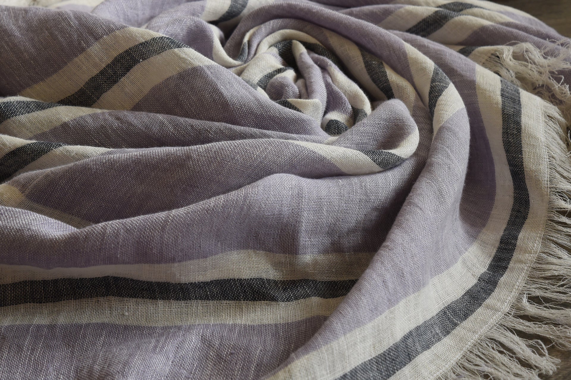 linen throws & blankets