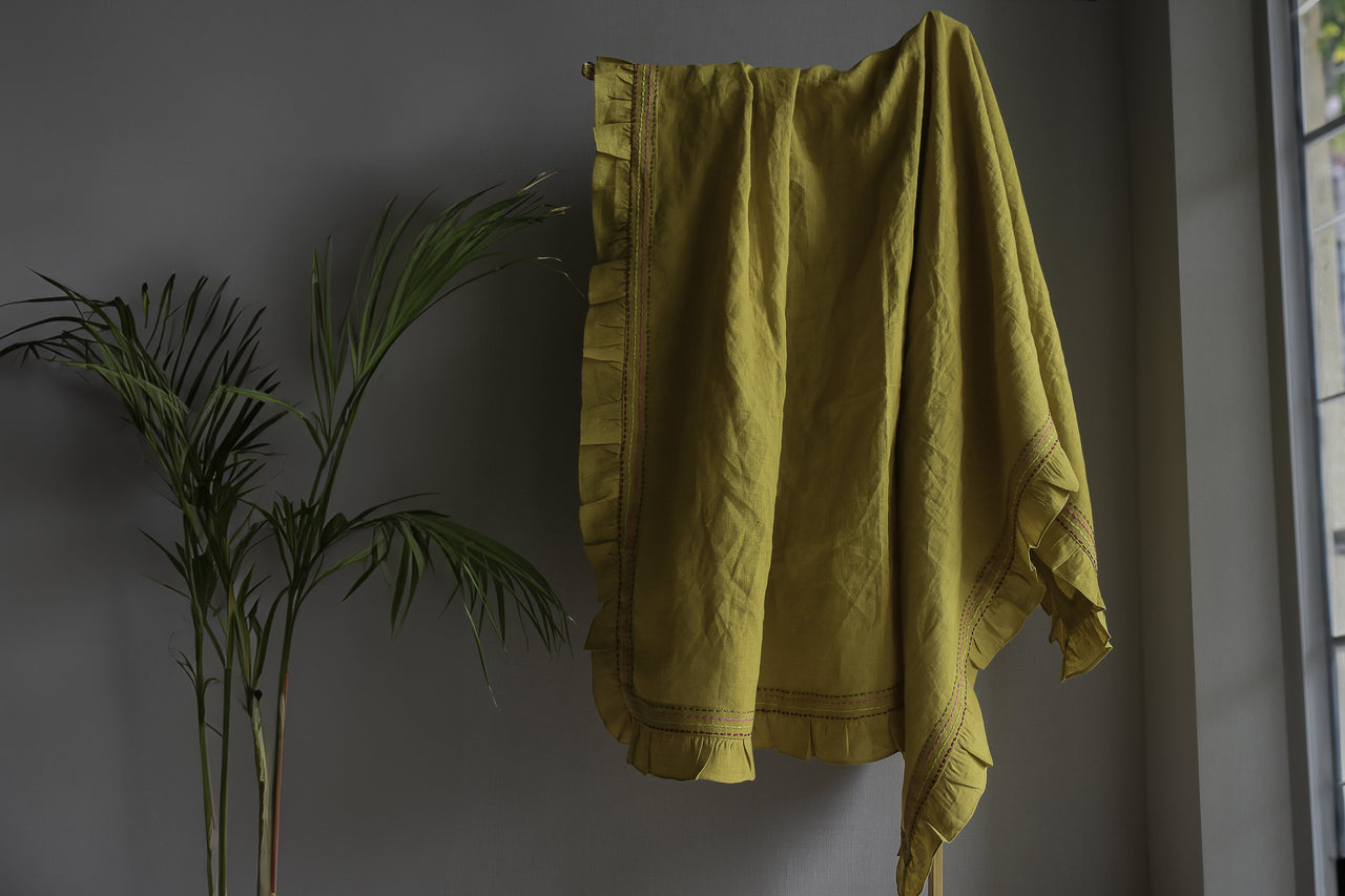 OCHRE LINEN THROW