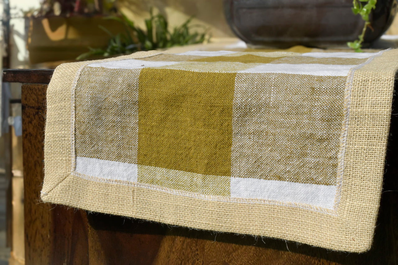 OLIVE LINEN RUNNER