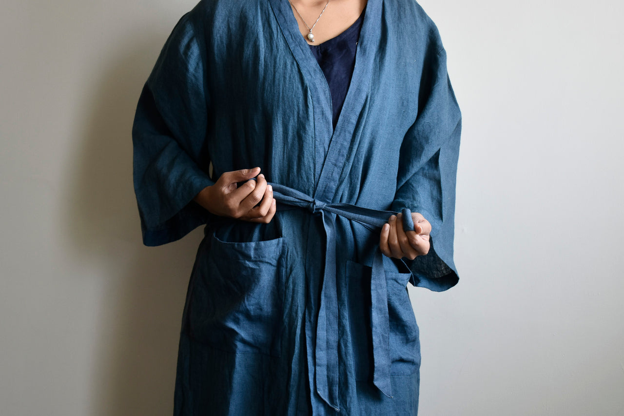 YALE BLUE LINEN UNISEX ROBE