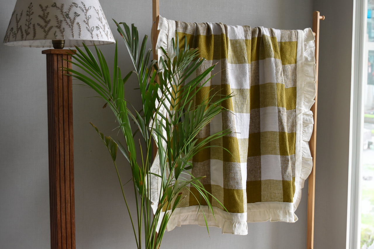 OLIVE RUFFLED THROW