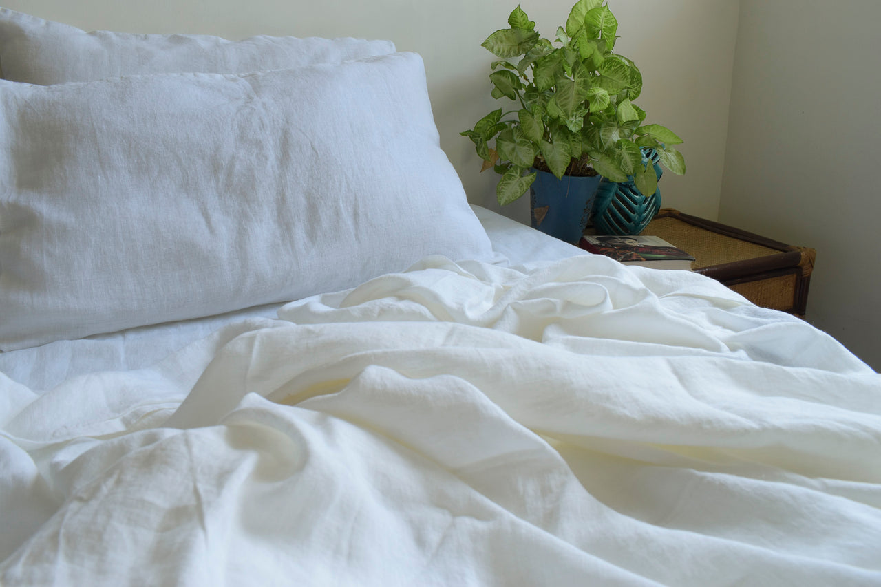 ALBUS WHITE LINEN FLAT SHEET