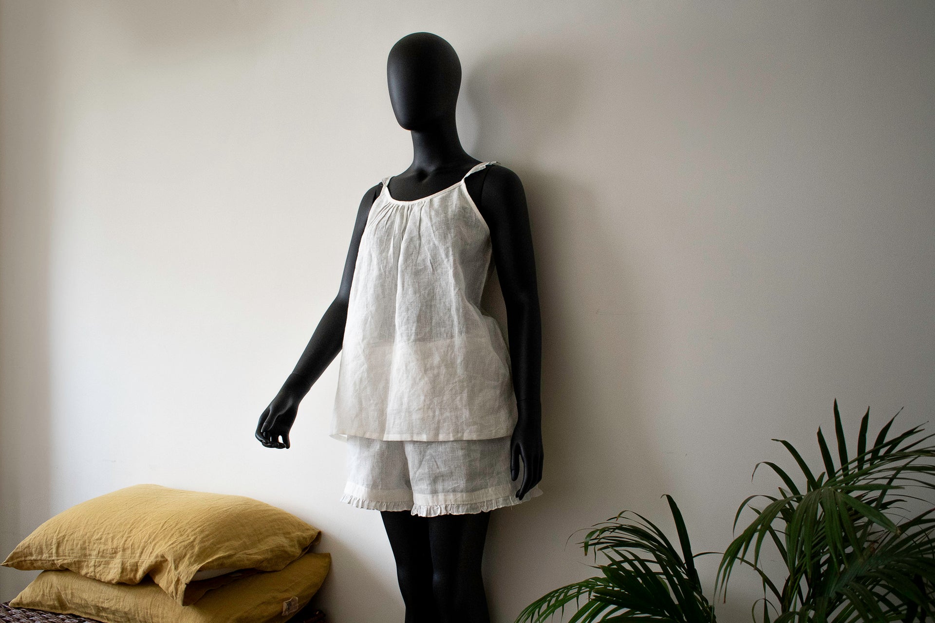 Pure linen nightwear