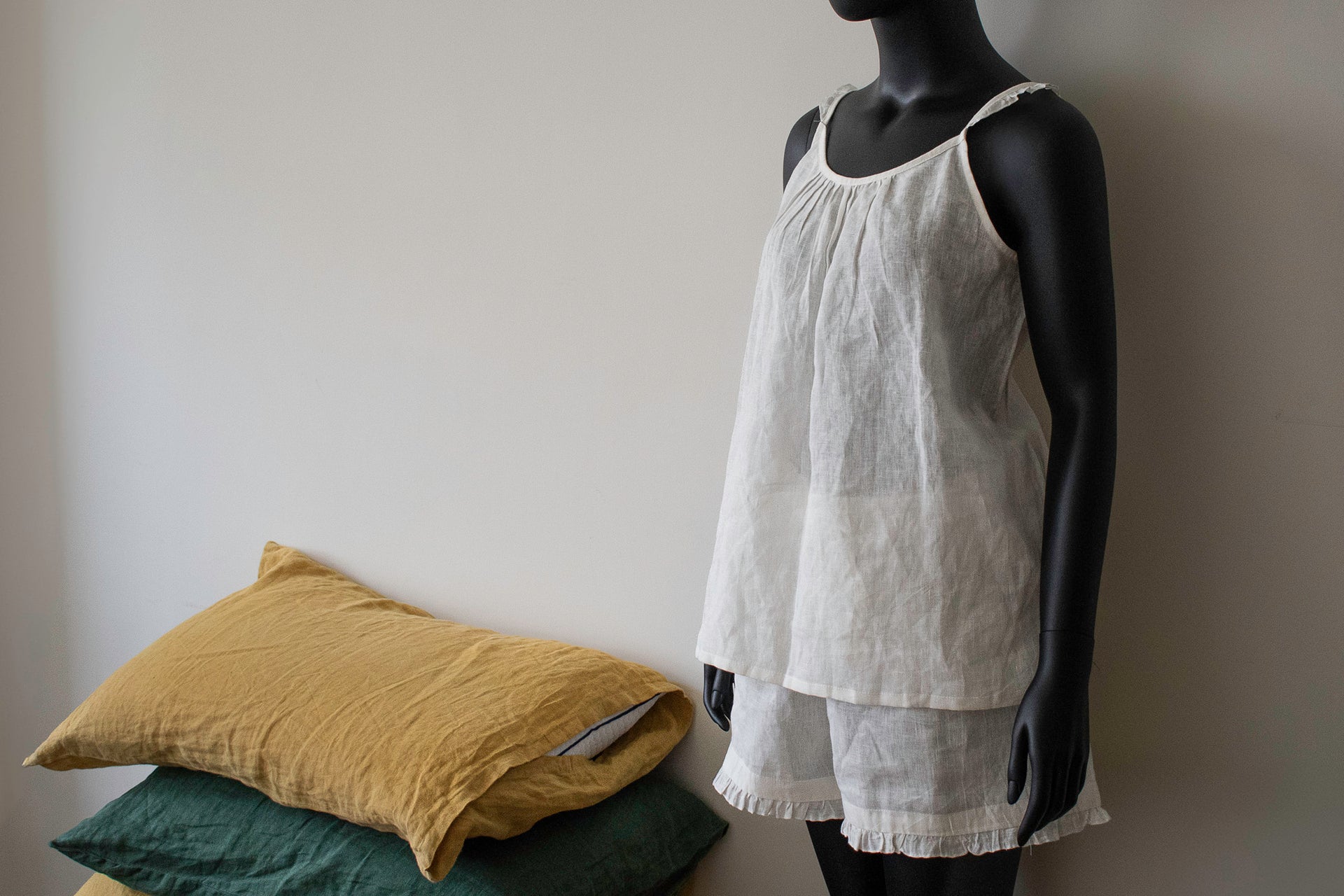 Pure linen nightwear