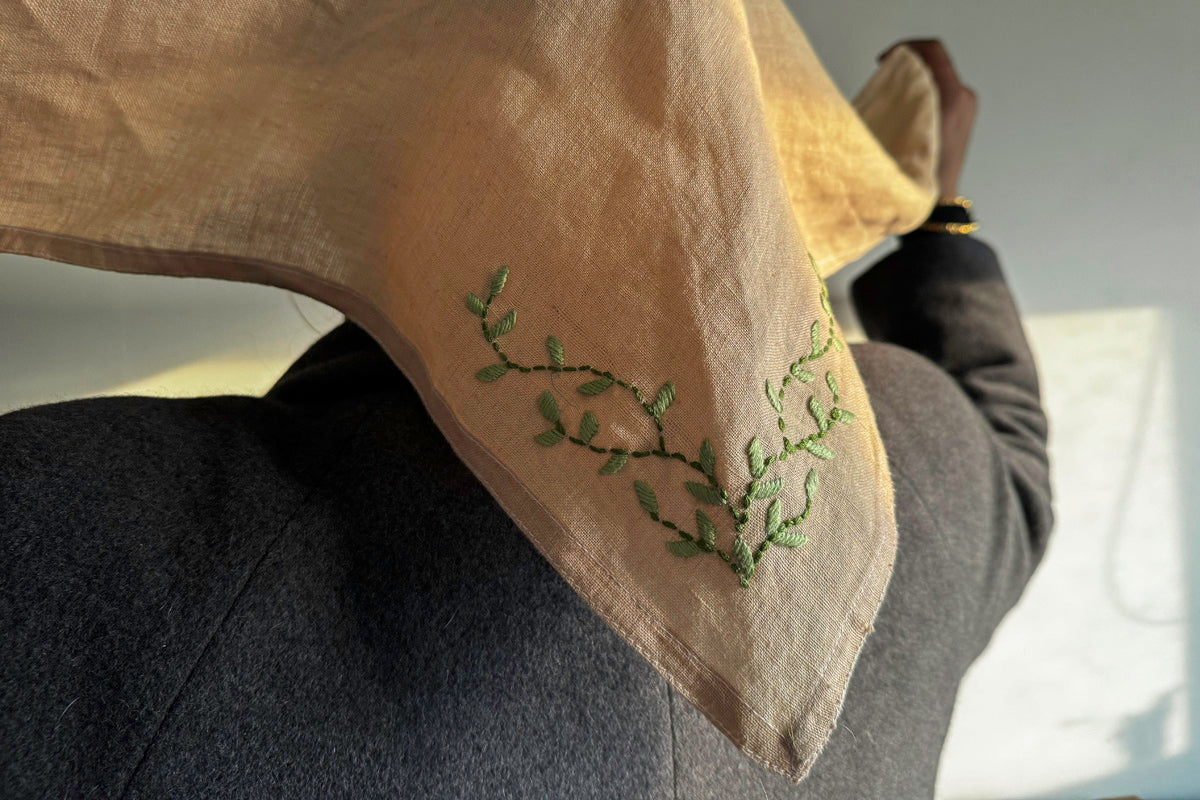 CAMEL BROWN PURE LINEN BANDANA