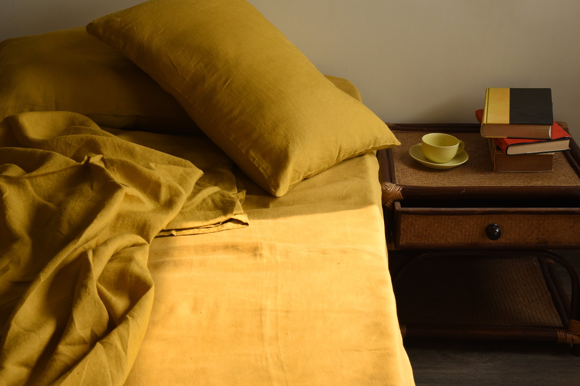 pure linen bedsheet